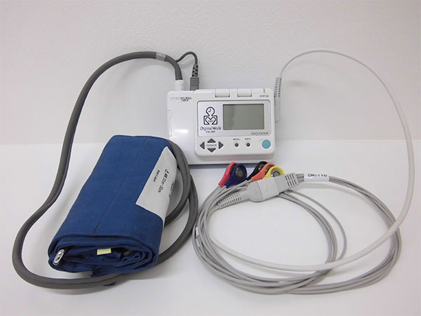 24時間心電・血圧ホルタ記録器